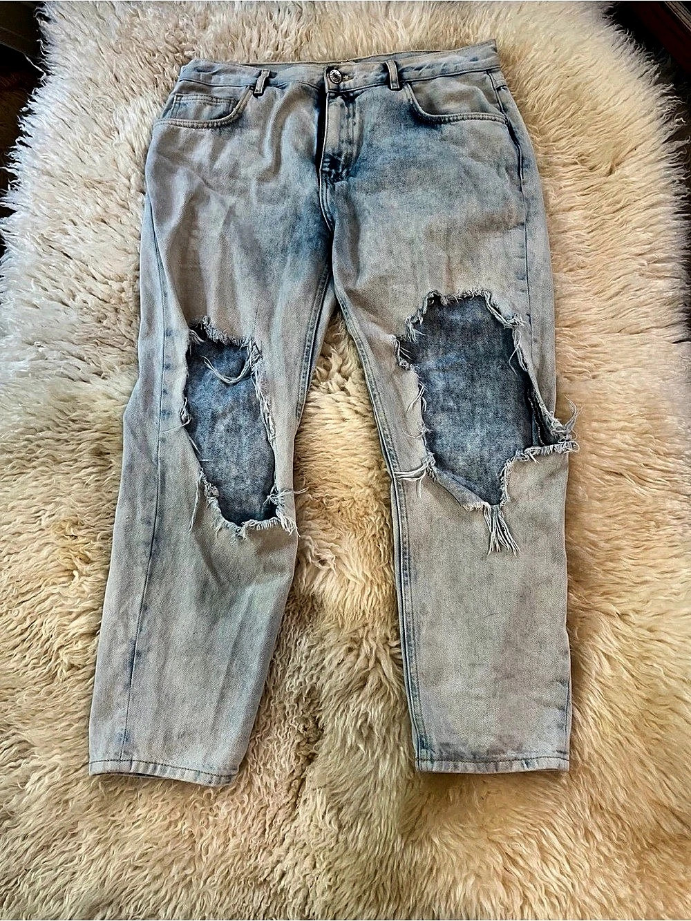 Forever 21 ripped jeans distressed size 31/Large - Picture 1 of 3